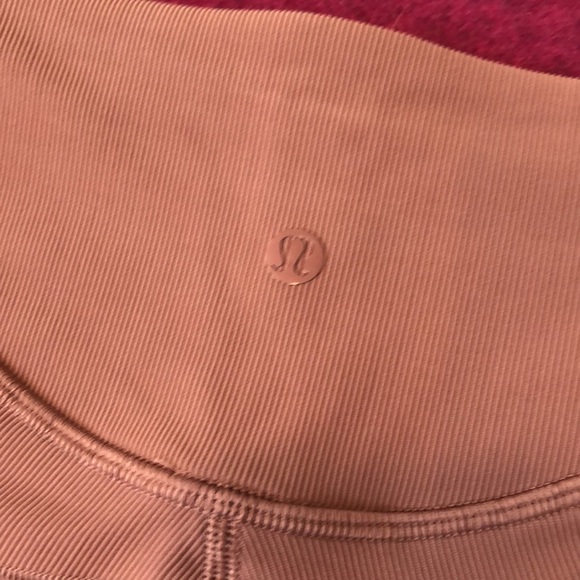 BRAND NEW Lululemon Align/Wunder High Rise Ribbed Shorts *8 inch* - Picture 3 of 5